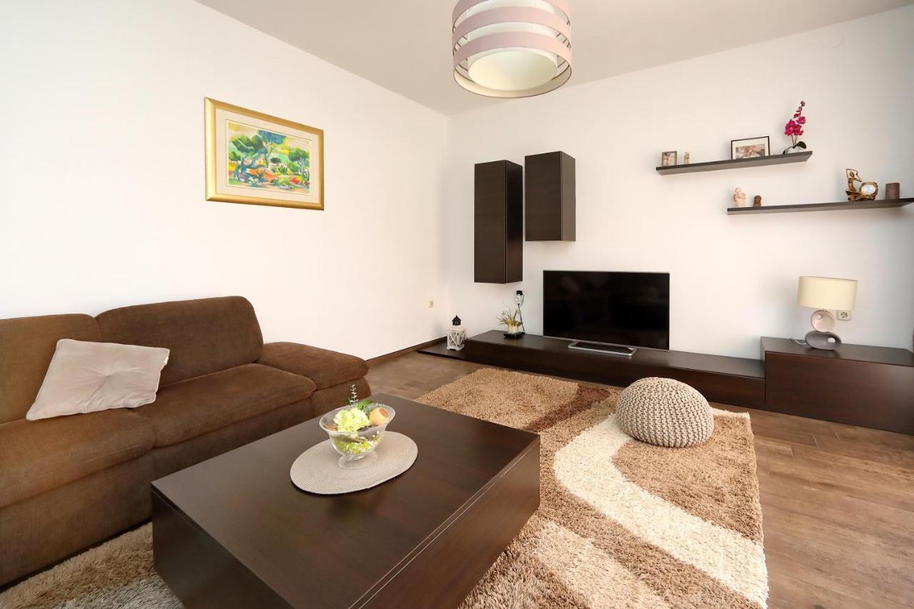 Apartments Adrian 비빈제 외부 사진